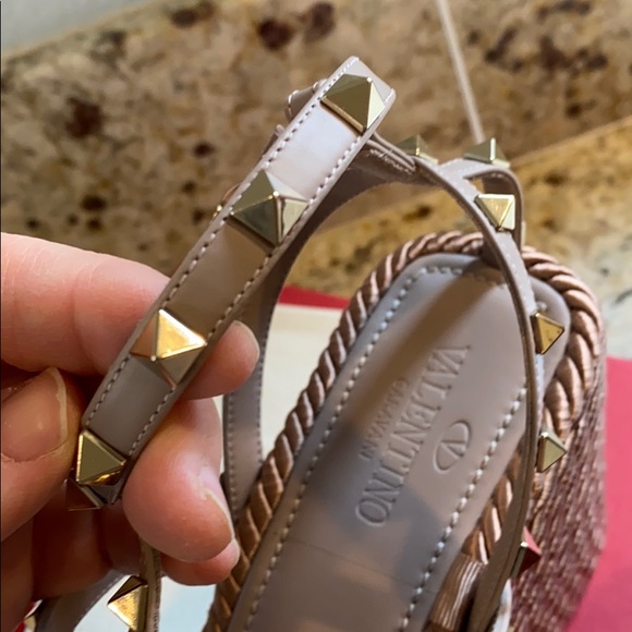 Gorgeous Valentino Leather Espadrille wedge sandal - Picture 12 of 17